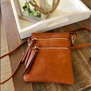 ❤️SOLD❤️ cross body purse